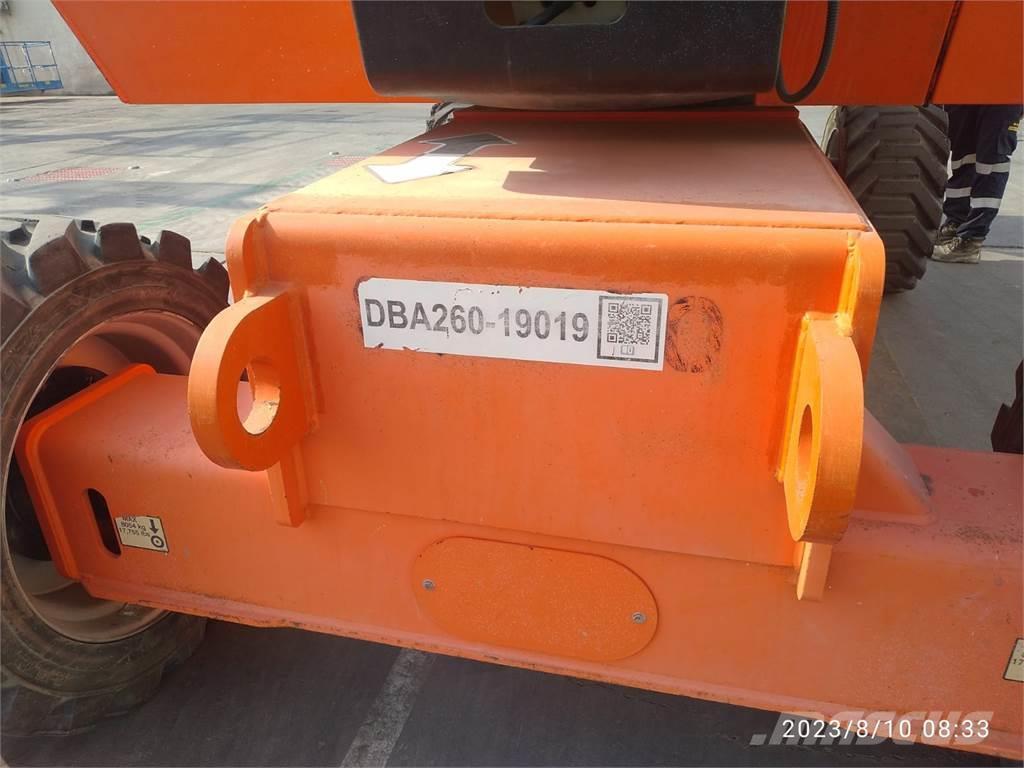 JLG 800AJ Plataformas con brazo de elevación manual