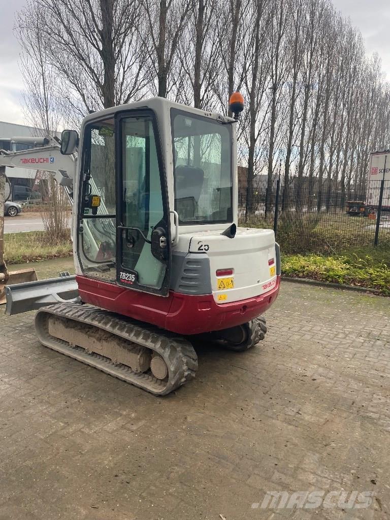 Takeuchi TB 235 Miniexcavadoras