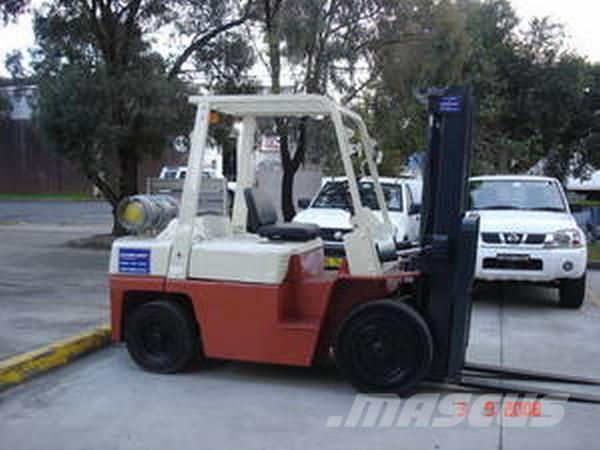 Nissan F03A35U Otros