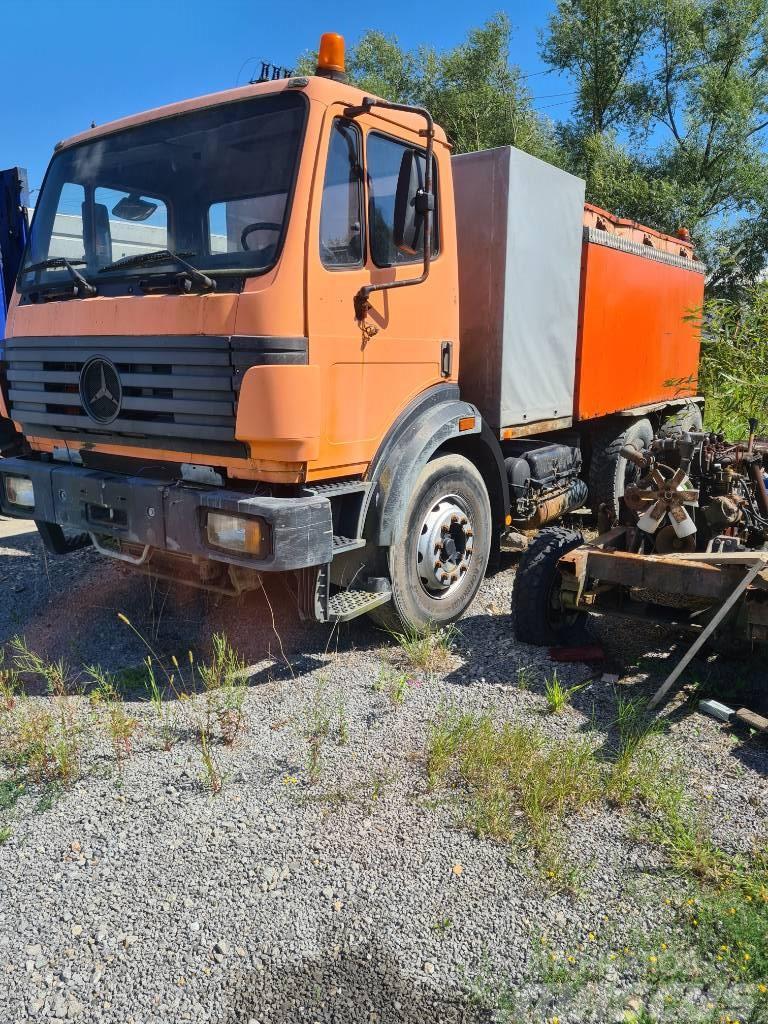 Mercedes-Benz 2324 Otros camiones