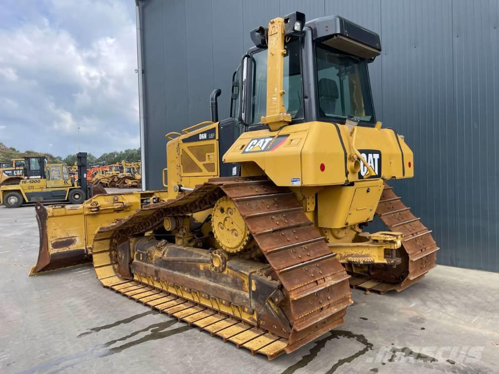 CAT D6N LGP Buldozer sobre oruga