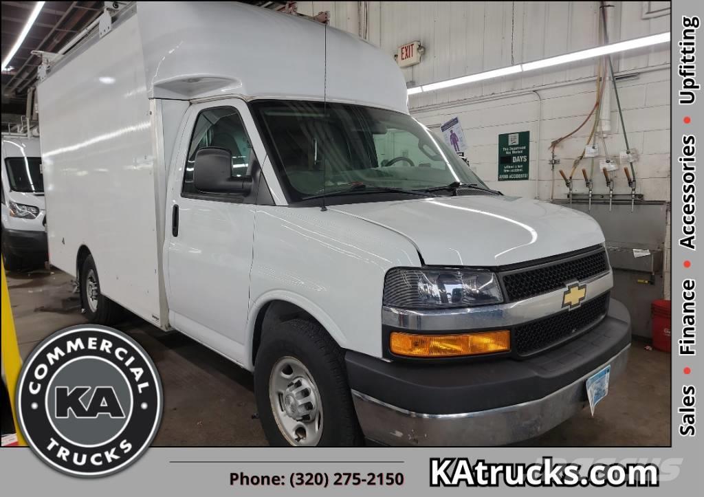 Chevrolet Express 3500 Camiones con caja de remolque