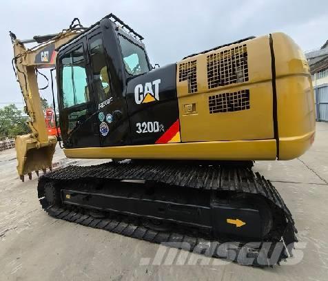 CAT 320D2 Excavadoras sobre orugas