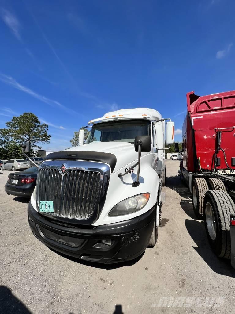 International ProStar Camiones tractor