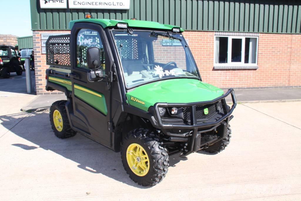 John Deere XUV865R Maquinarias para servicios públicos