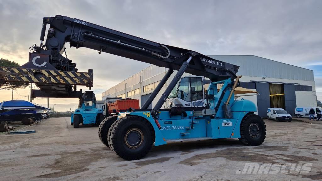 Konecranes SMV4531 TC5 Montacargas para contenedores