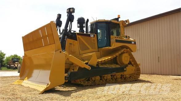 CAT D8T Buldozer sobre oruga