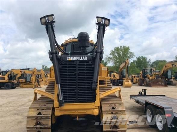 CAT D8T Buldozer sobre oruga