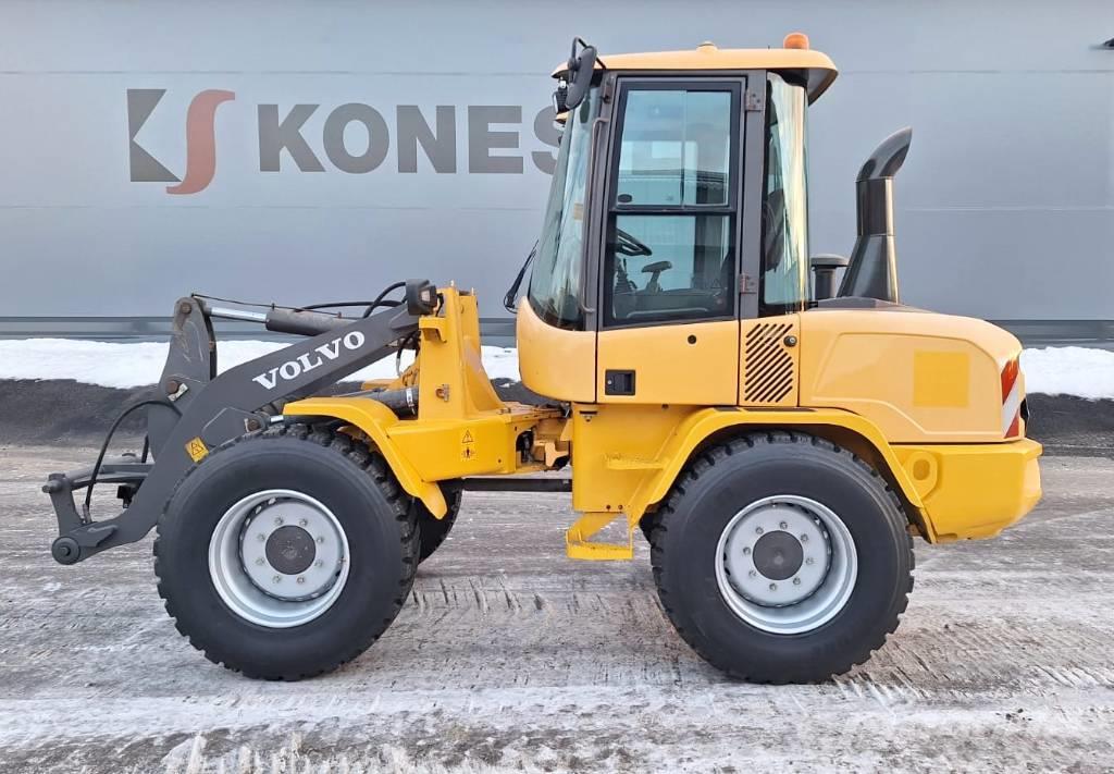 Volvo L30G HUOLLETTU Cargadoras sobre ruedas