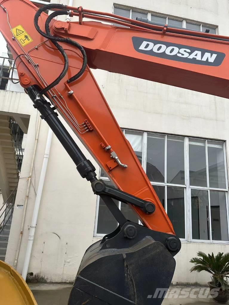 Doosan 300LC-9 Excavadoras sobre orugas