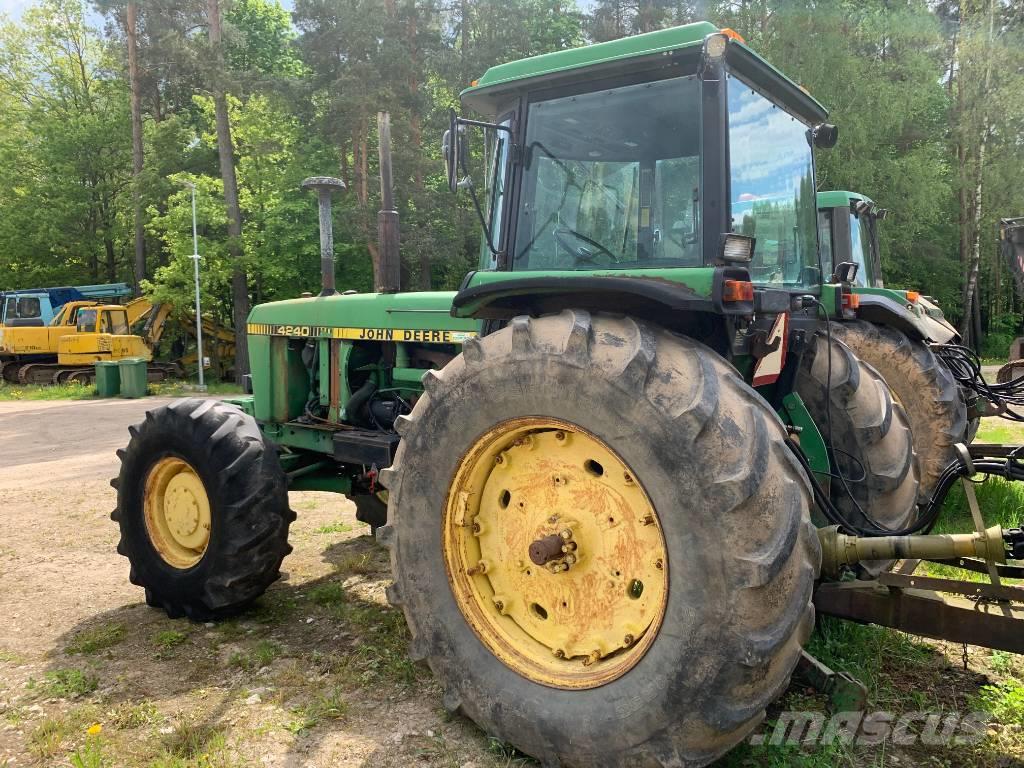 John Deere 4240 Tractores