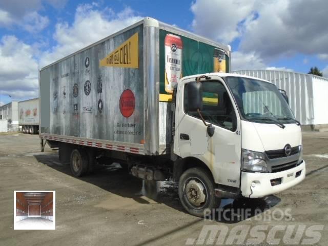 Hino 195 D Camiones con caja de remolque