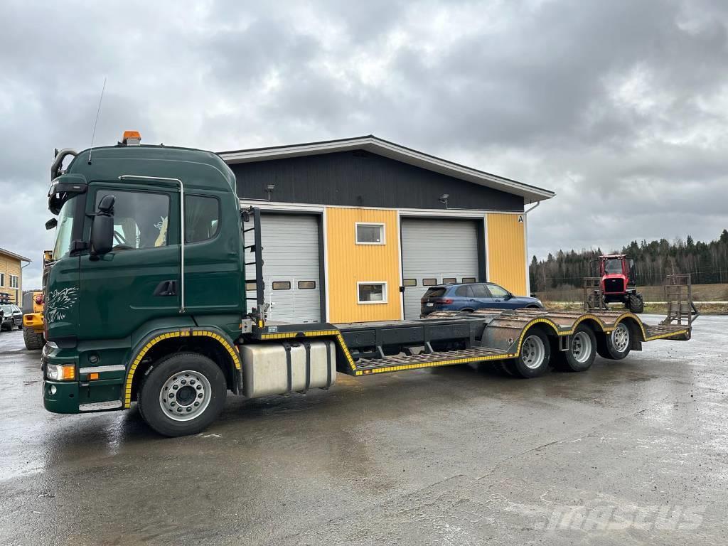 Scania R 730 Forest machine transport trucks