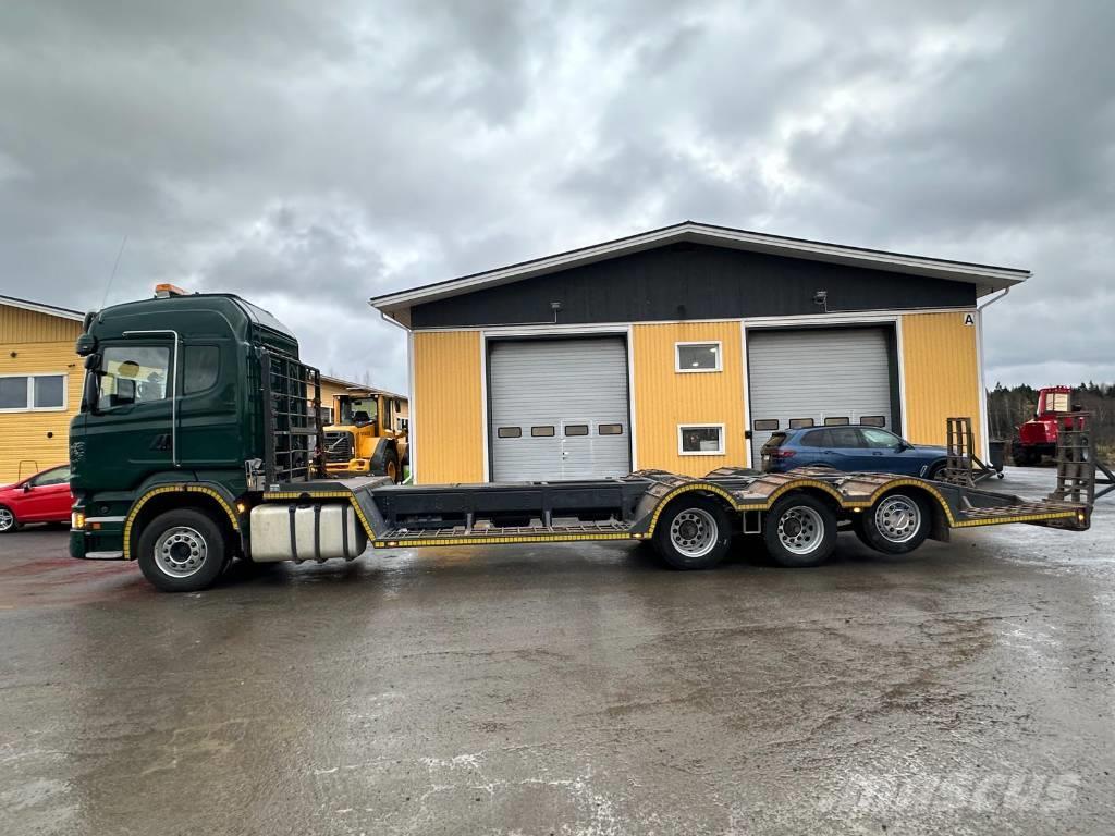 Scania R 730 Forest machine transport trucks