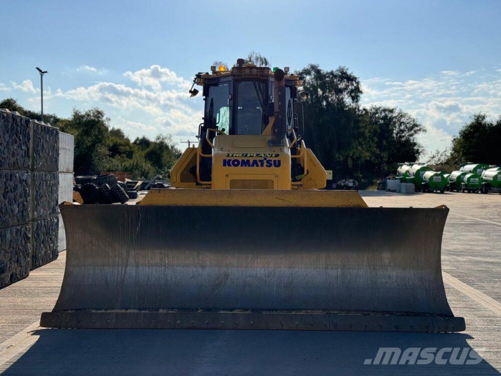 Komatsu D71PXI Buldozer sobre oruga