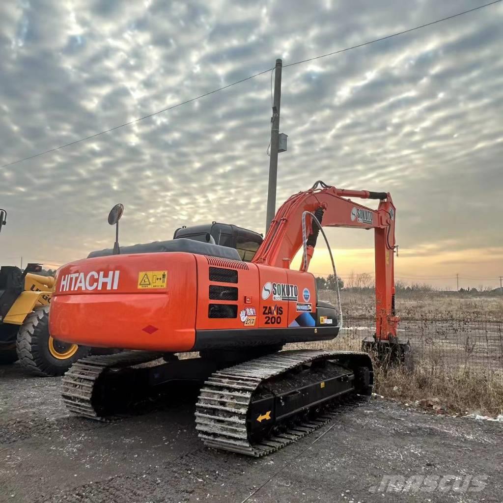 Hitachi ZX 200 Excavadoras sobre orugas