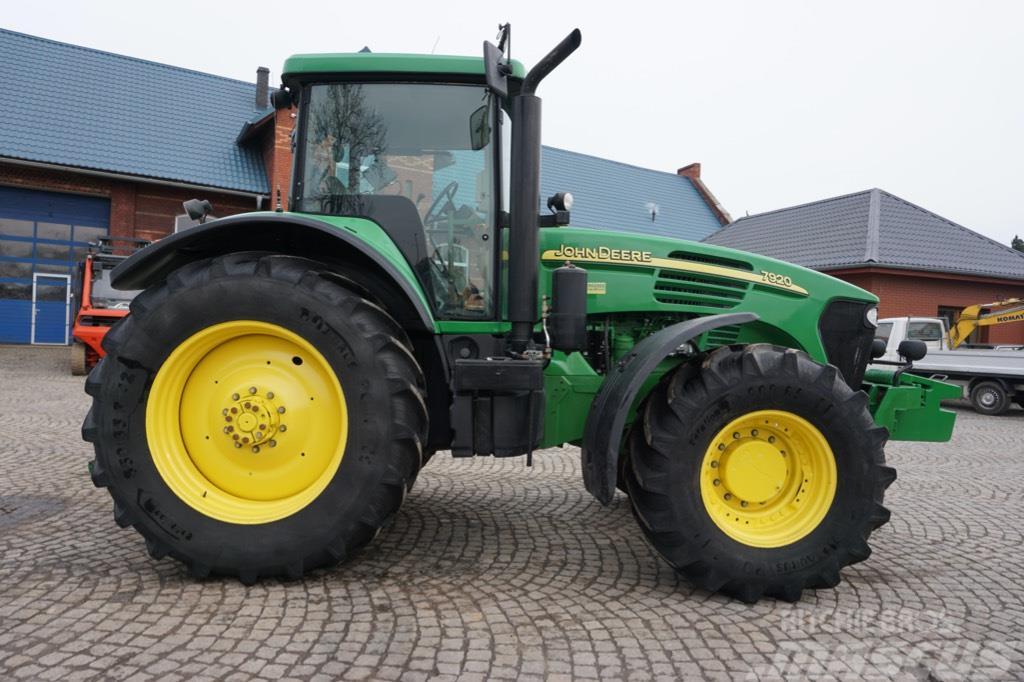 John Deere 7920 Tractores