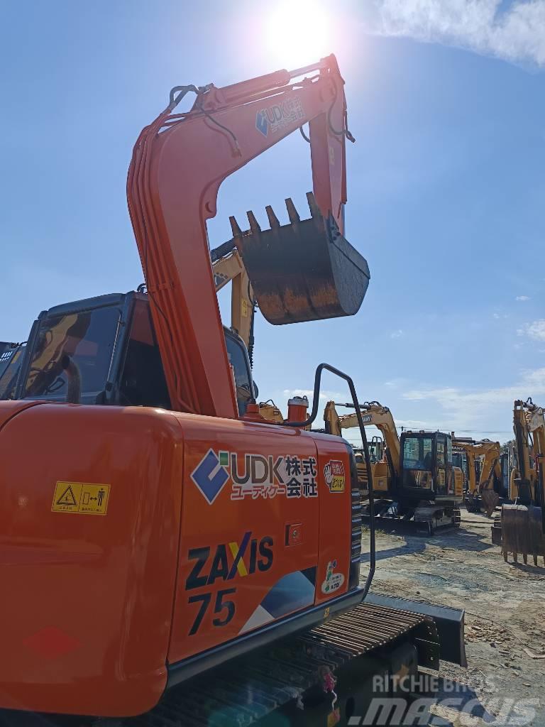 Hitachi ZX 75 Excavadoras 7t - 12t