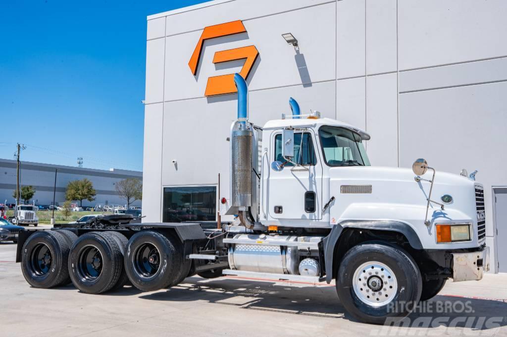 Mack CL 713 Bañeras basculantes usadas