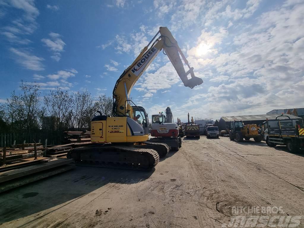 New Holland E235B Excavadoras sobre orugas