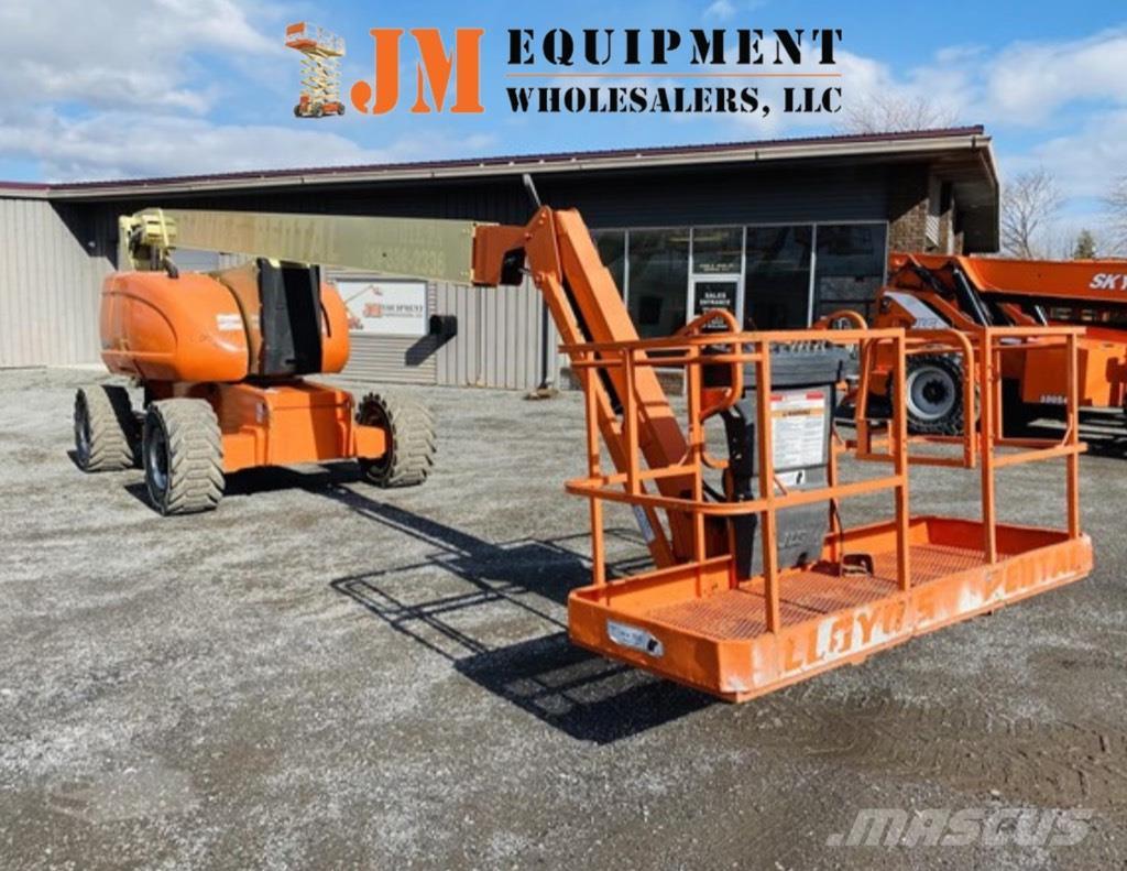 JLG 800 AJ Plataformas con brazo de elevación manual