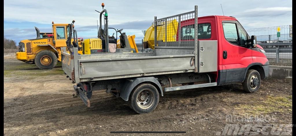 Iveco 35C 13 Caja abierta/laterales abatibles