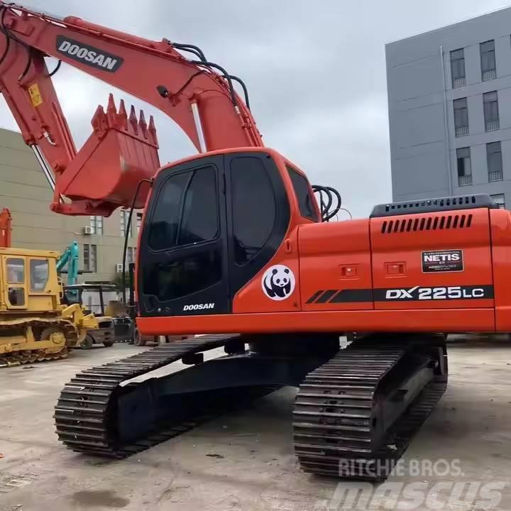 Doosan DX225LC Excavadoras sobre orugas