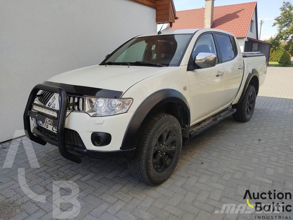 Mitsubishi L200 Carros