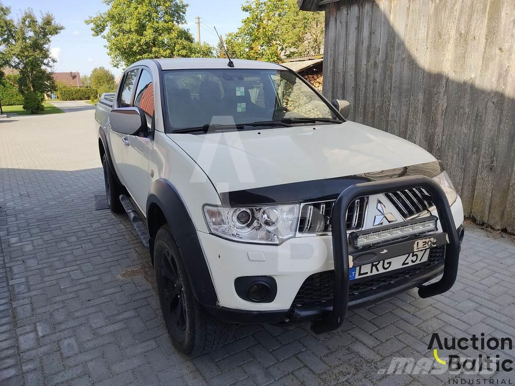 Mitsubishi L200 Carros