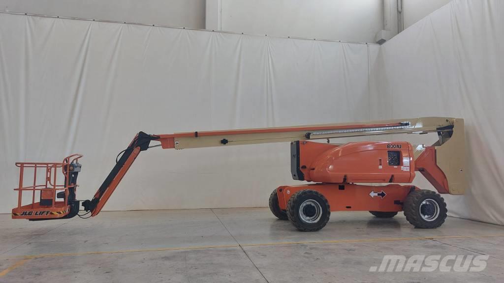 JLG 800 AJ Plataformas con brazo de elevación manual