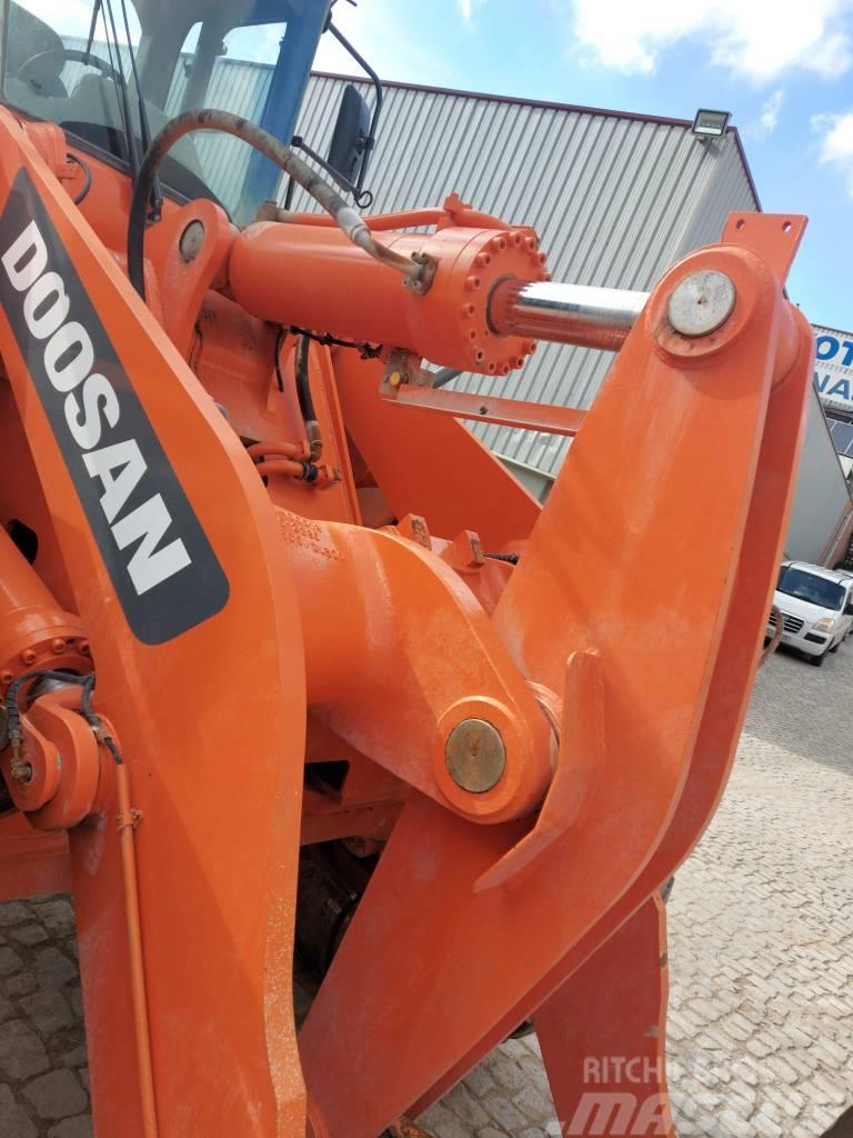 Doosan DL 300 Cargadoras sobre ruedas