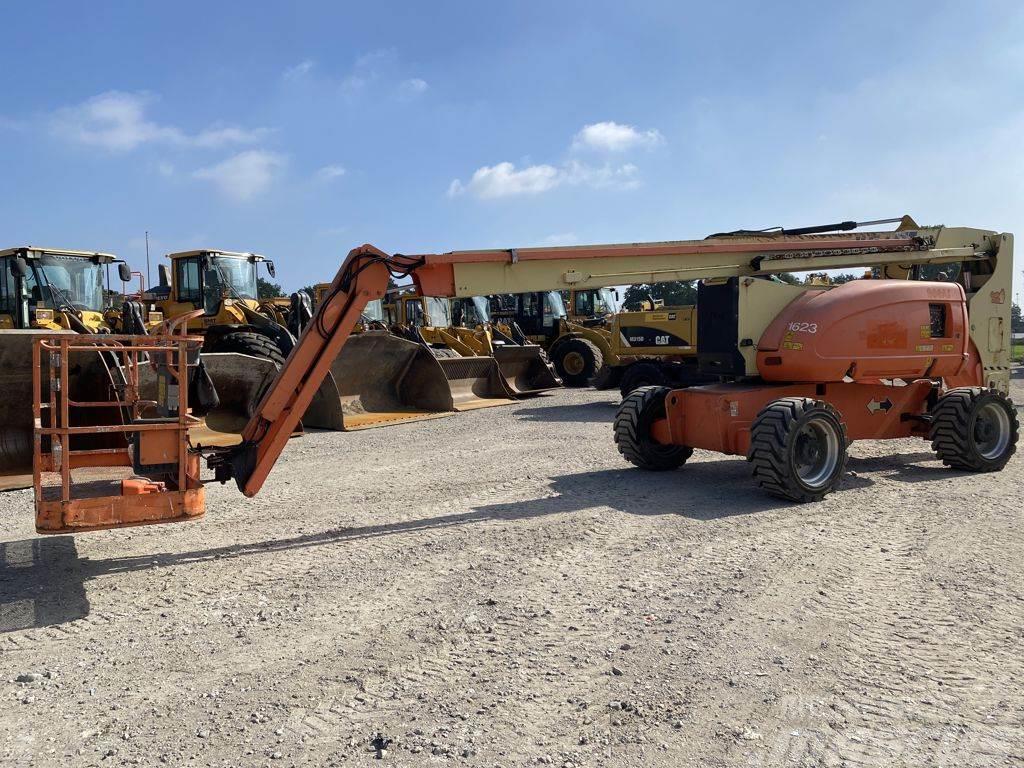 JLG 800AJ Plataformas con brazo de elevación telescópico