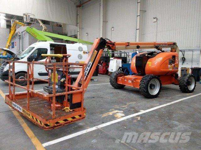 JLG 600AJ Plataformas con brazo de elevación manual