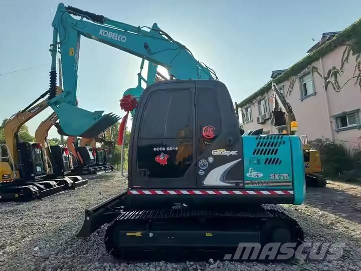 Kobelco SK75 Excavadoras sobre orugas