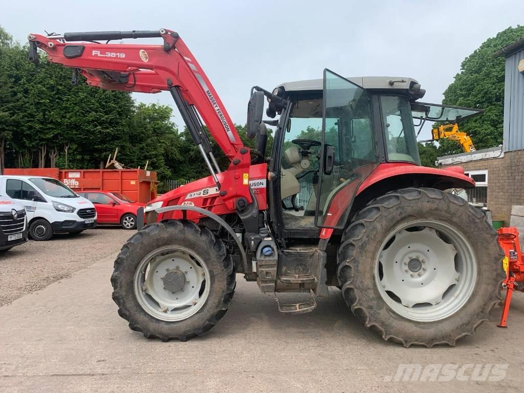 Massey Ferguson 5712 Tractores