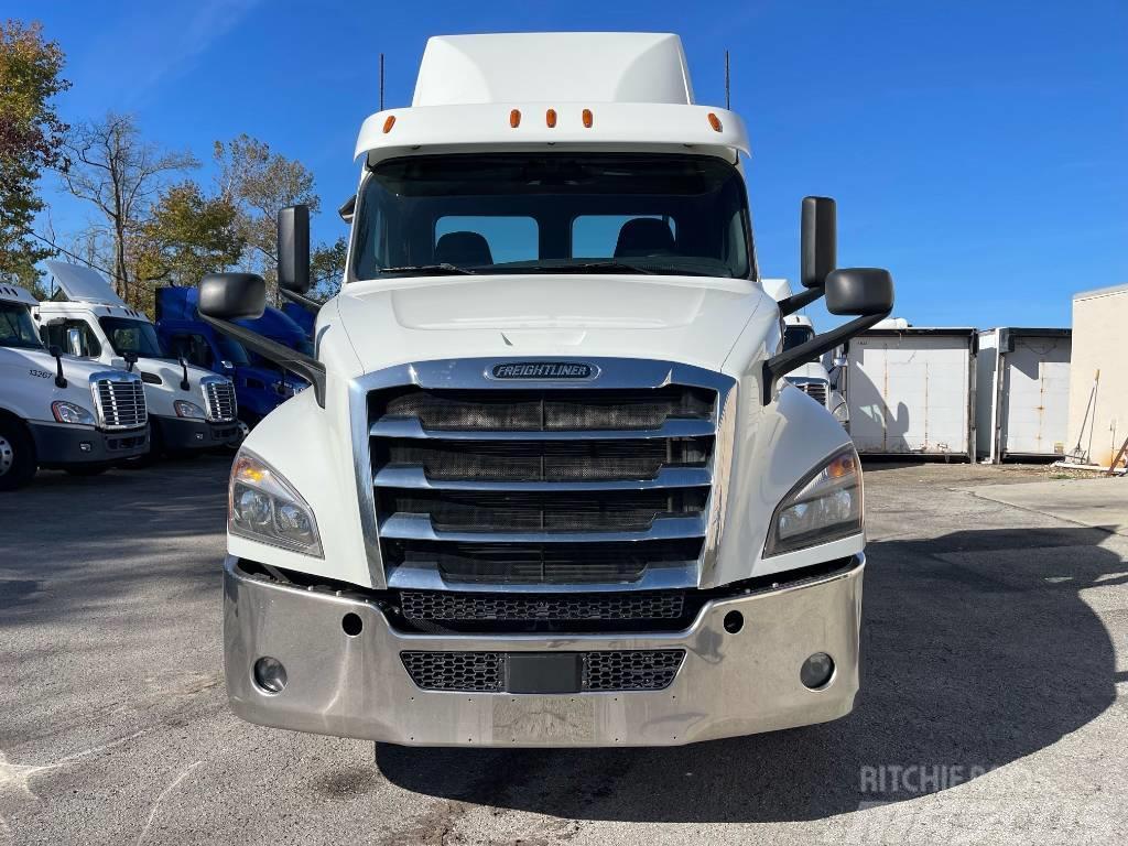 Freightliner Cascadia 126 Camiones tractor