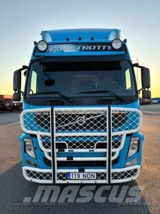 Volvo FM Camiones con caja de remolque