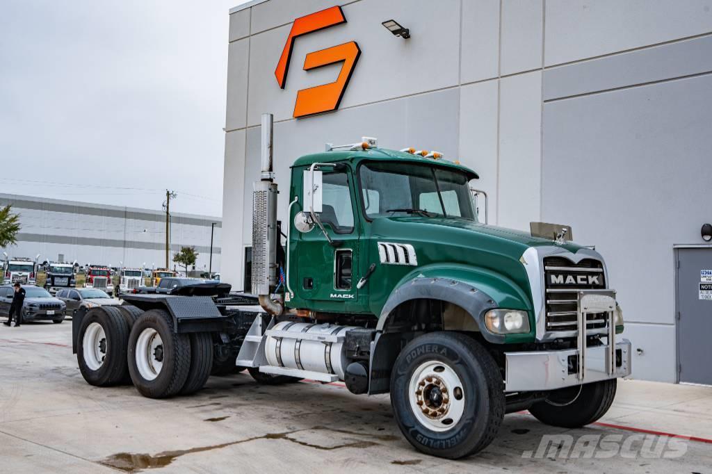 Mack Granite Camiones tractor