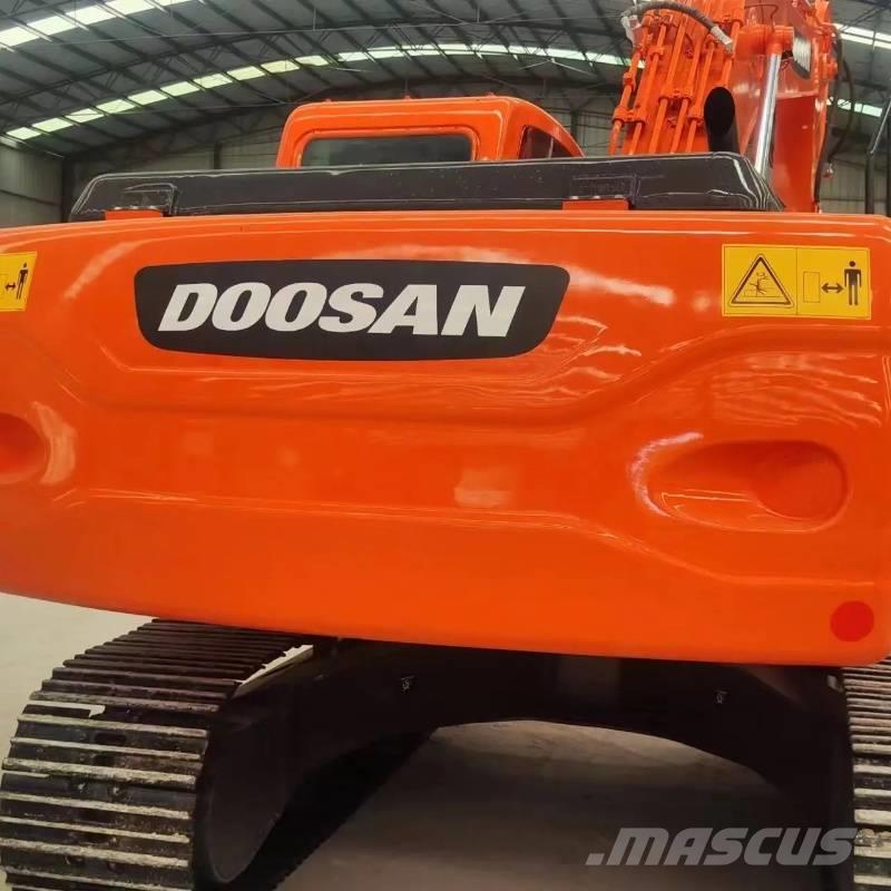 Doosan DX 225 Excavadoras sobre orugas