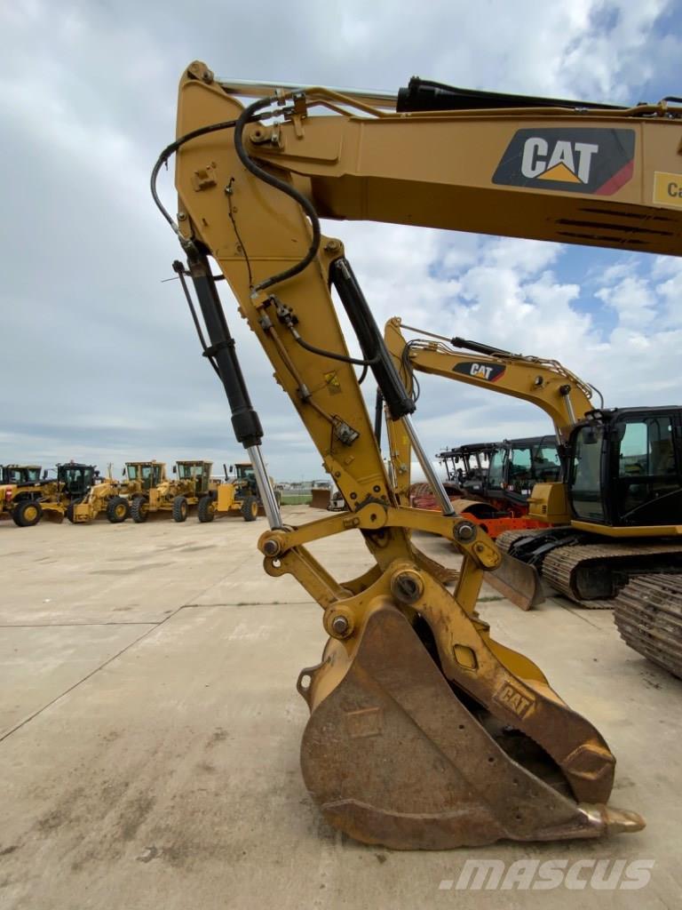 CAT 323 Excavadoras sobre orugas