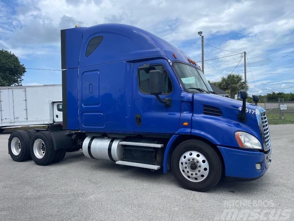 Freightliner Cascadia 113 Camiones tractor