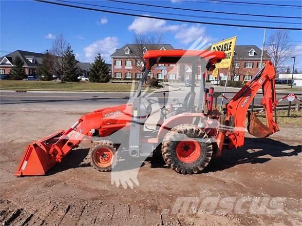 Kubota B26 Retrocargadoras