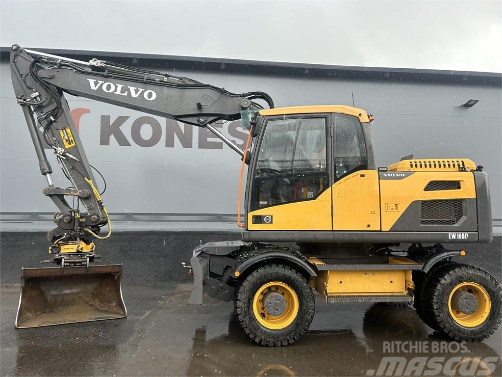 Volvo EW160D PYÖRITTÄJÄLLÄ Excavadoras de ruedas