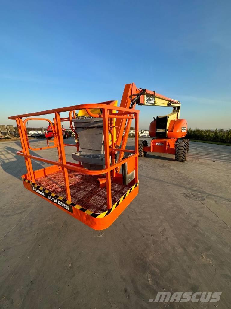 JLG 800 AJ Plataformas con brazo de elevación manual