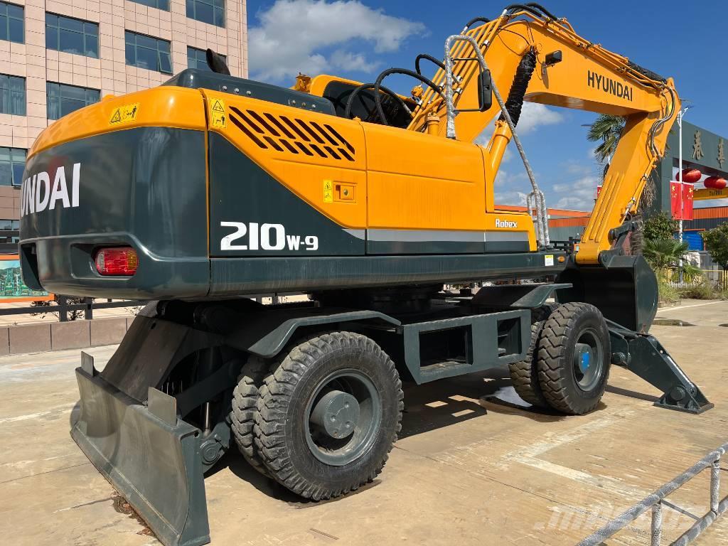 Hyundai R210W-9 Excavadoras de ruedas