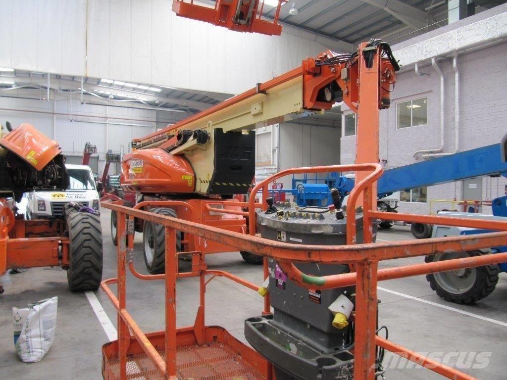 JLG 1250 AJP Plataformas con brazo de elevación manual