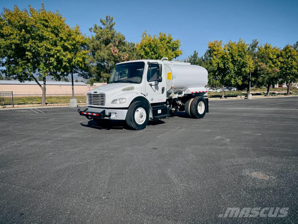 Freightliner M2 Camiones cisterna