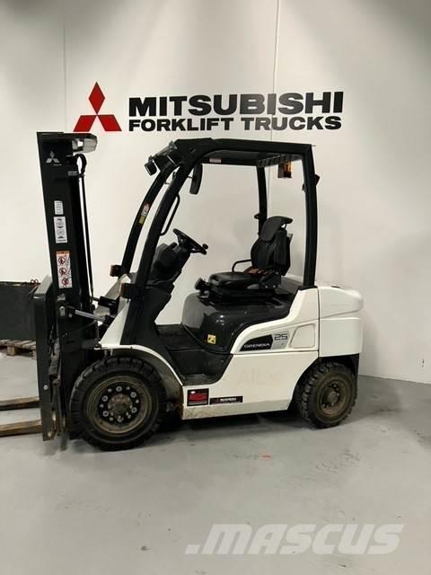 Mitsubishi FD25N3 Camiones diesel