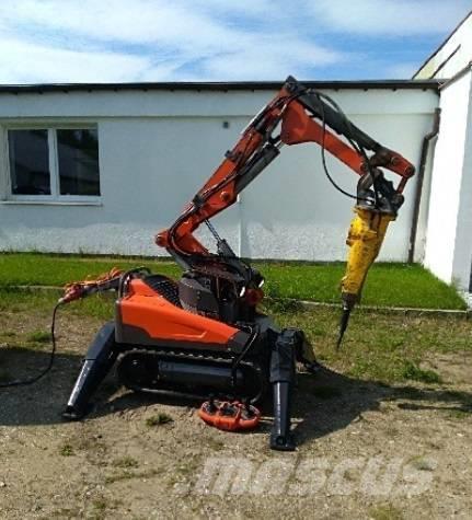 Husqvarna DXR140 Miniexcavadoras