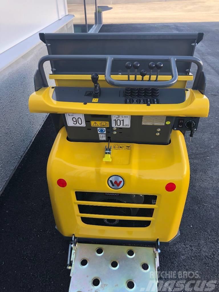 Wacker Neuson DT08 Vehículos compactos de volteo